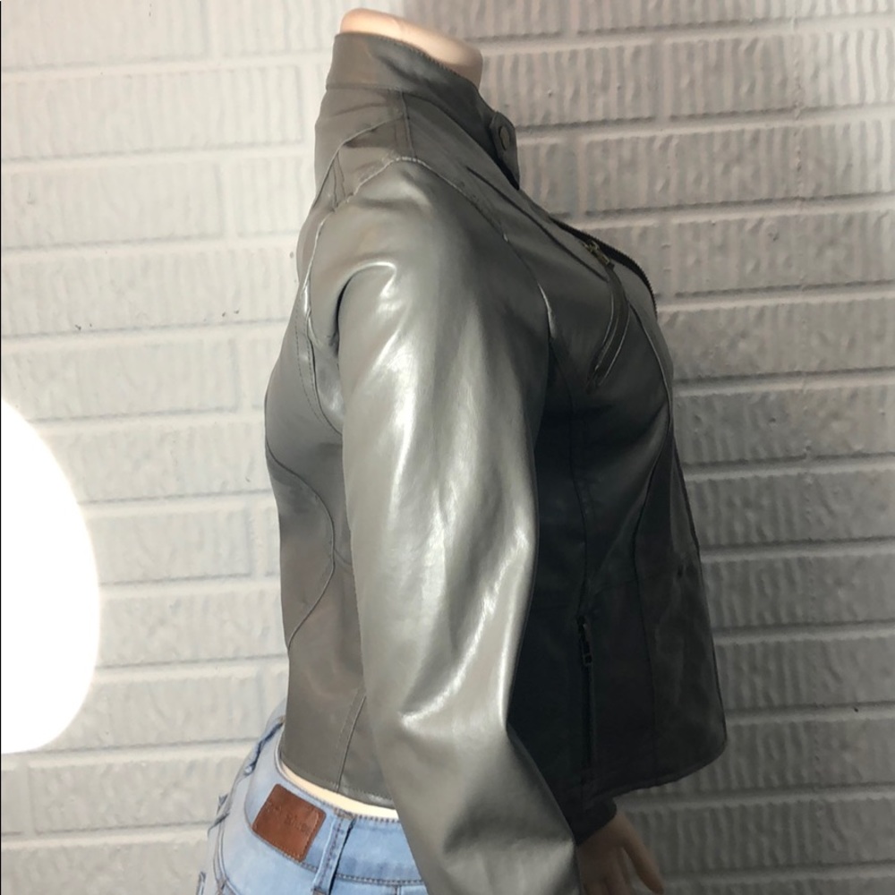 Jacket - Picture 2 of 6